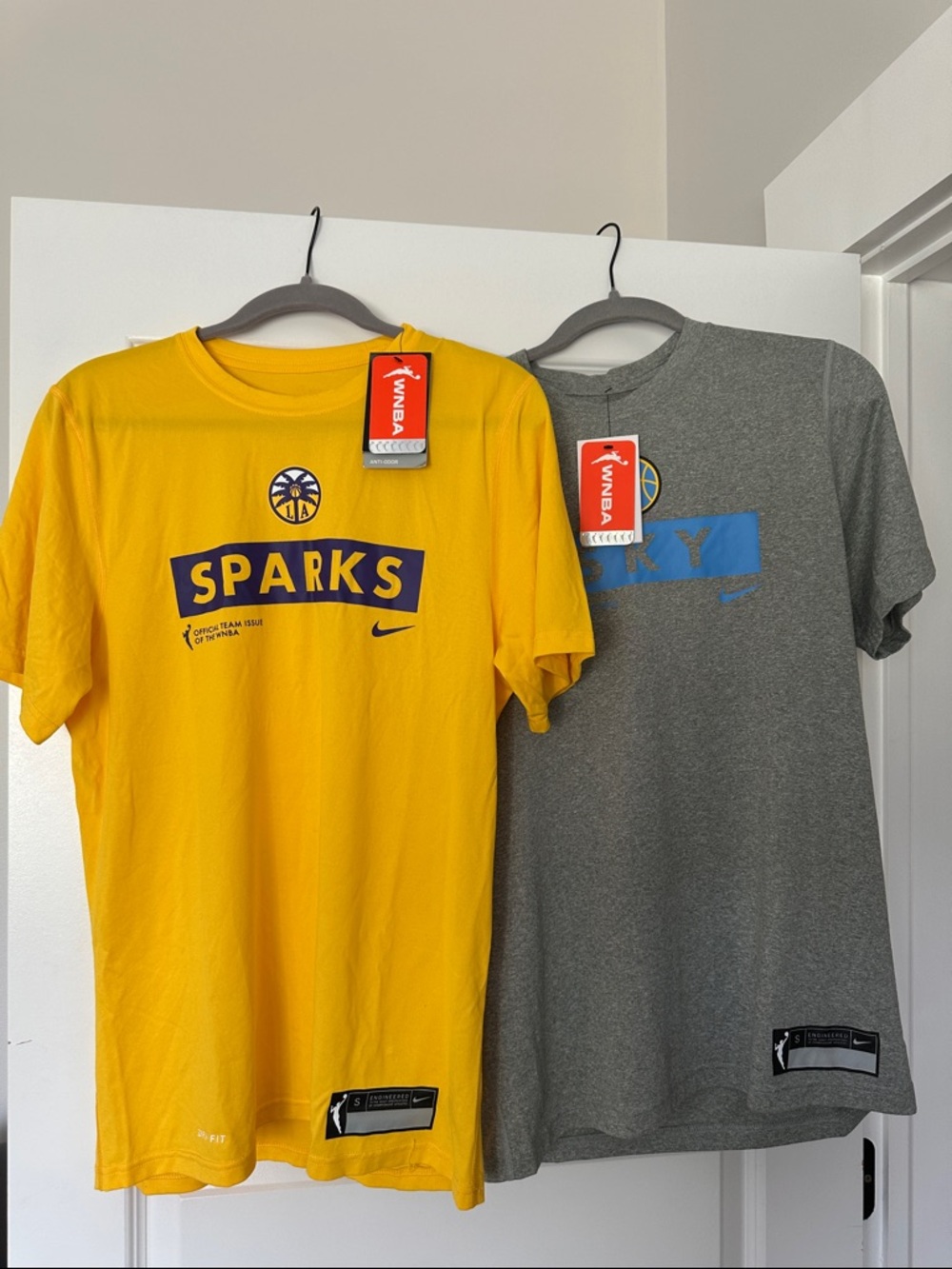 2 Nike WNBA t-shirts Sparks Sky